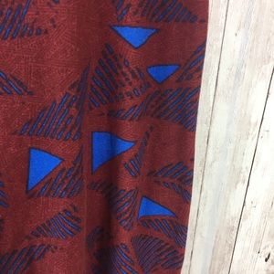 LuLaRoe Pants - Lularoe Tall and Curvy Triangle Print Leggings LuLaRoe Pants - Lularoe Tall and Curvy Triangle Print Leggings